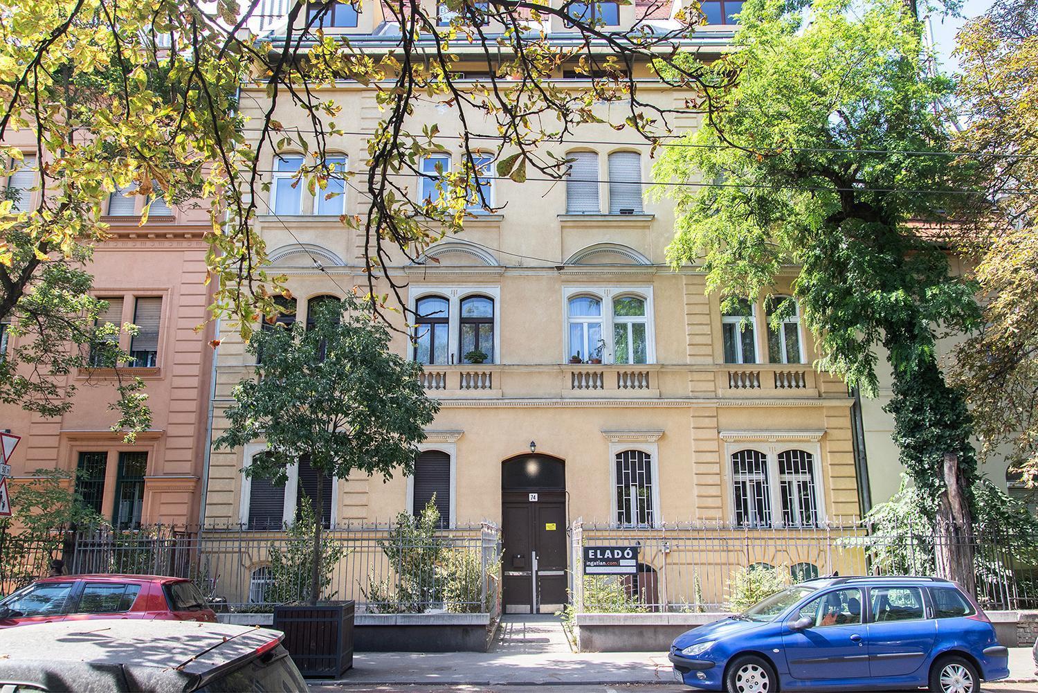 Szondi74 Central Boedapest Buitenkant foto